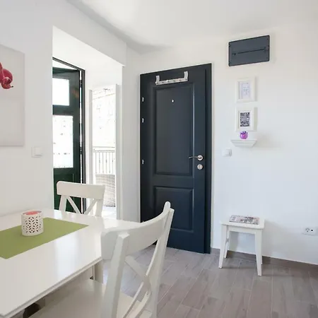 桑属阿尔巴公寓