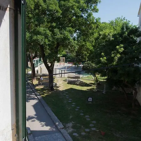 Morus Alba Lejlighed