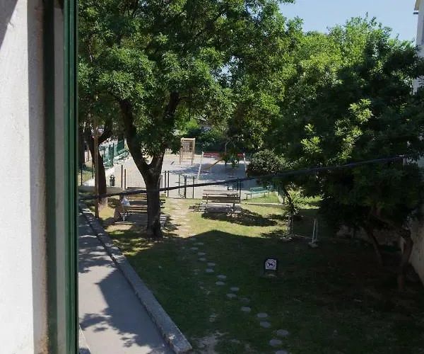 Morus Alba 아파트